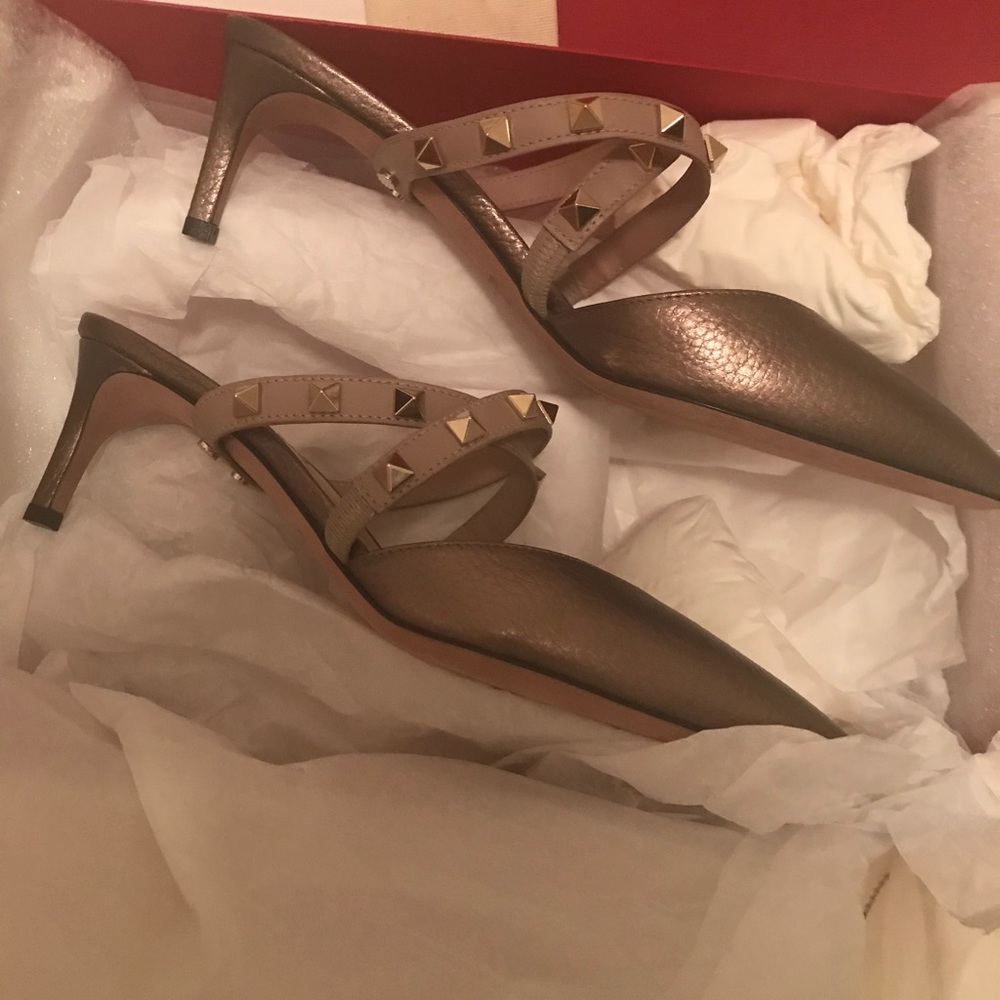 New Valentino rockstud mules 37
